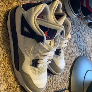 Air Jordan retro 4s